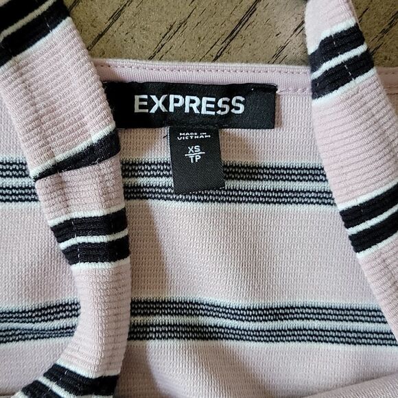 Blush pink stripe bodysuit Express XS NWOT 💖 - Picture 3 of 4